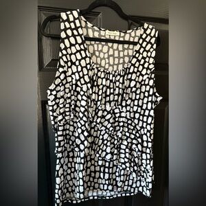 White House Black Market Monochrome Sleeveless Blouse